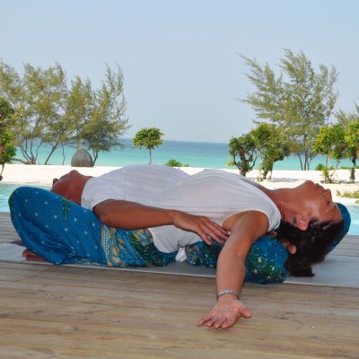 Partner yoga, reclining stretch Partner yoga, reclining stretch